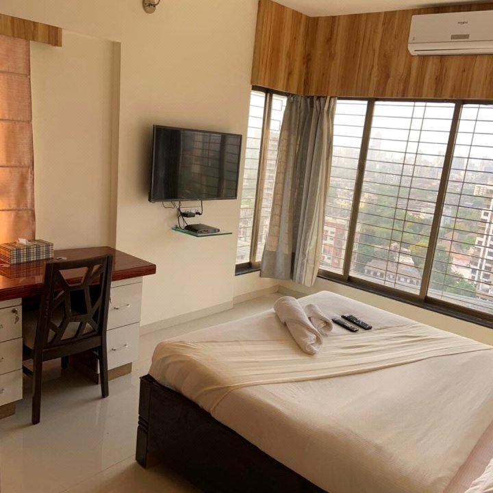 Pinaki Comfort Stay Parel