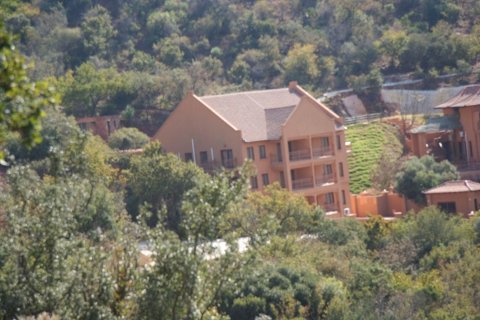 卡噶斯瓦尼乡村旅馆(Kgaswane Country Lodge)
