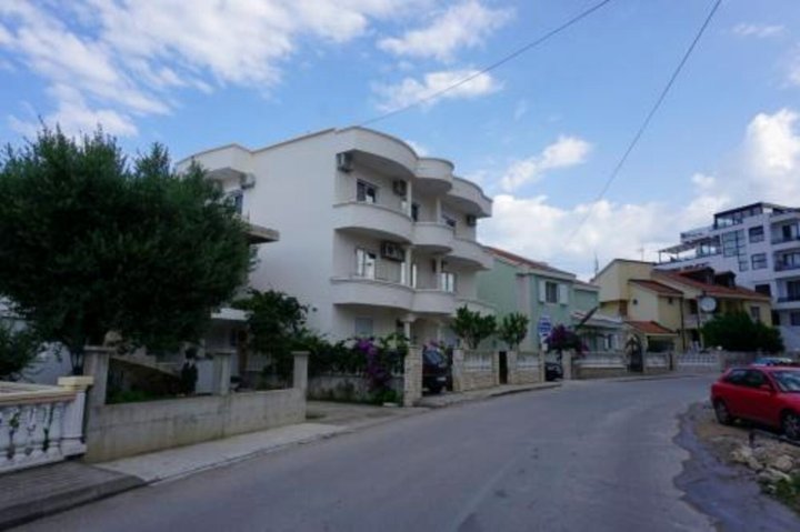 Molla Apartments