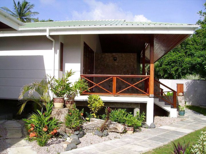 Anse Soleil Beachcomber Hotel and Self Catering