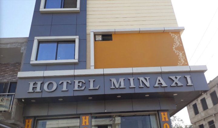 Hotel Minaxi
