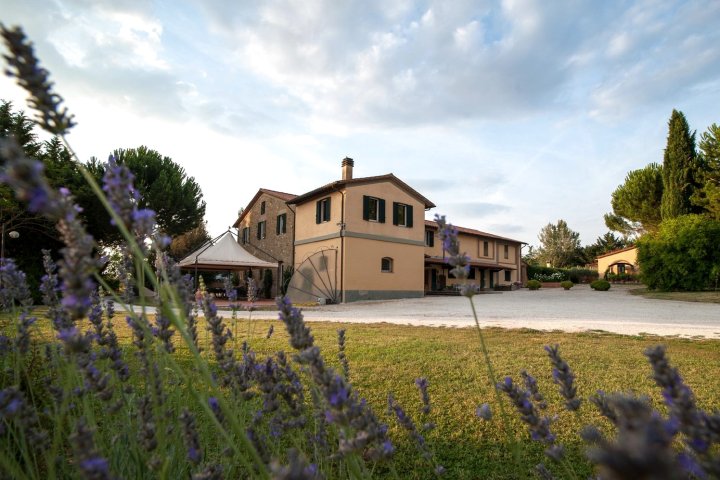 草地农庄酒店(Agriturismo Ai Prati)