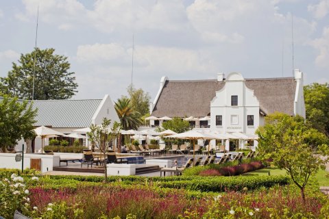 豪登基维茨克朗葡萄酒庄园酒店(Kievits Kroon Gauteng Wine Estate)