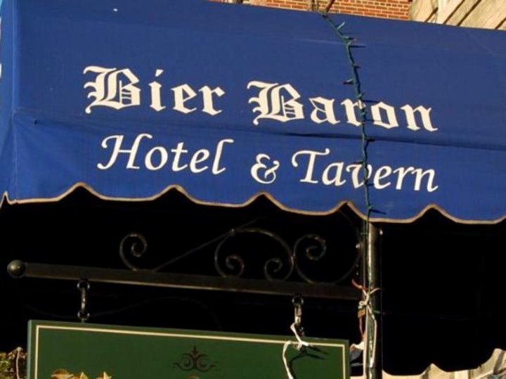 巴伦酒店(The Baron Hotel)