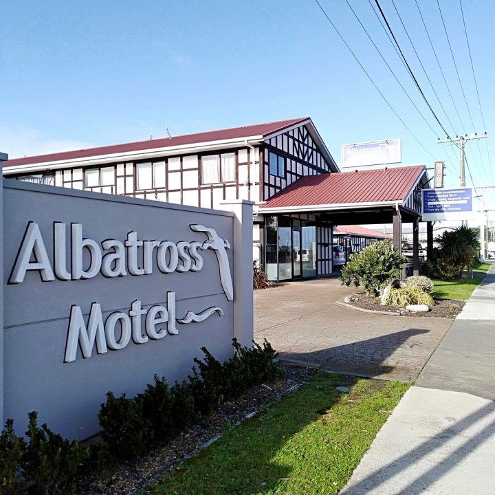信天翁汽车旅馆(Albatross Motel)