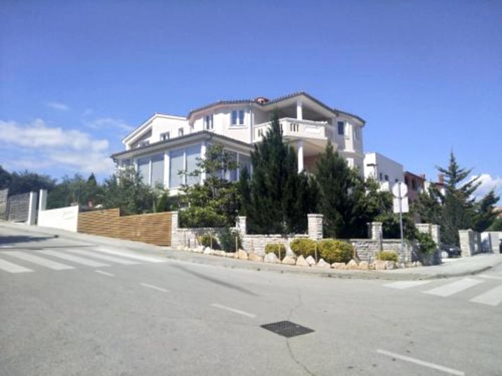 Villa Gregovica