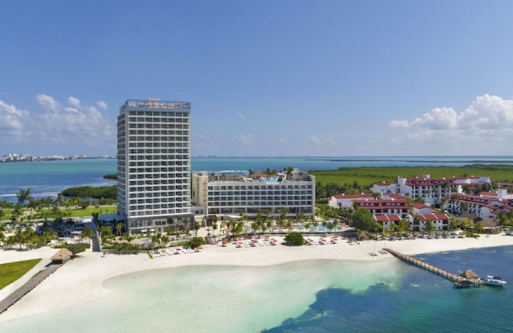 坎昆布雷斯勒斯索尔水疗度假村-全包-仅供成人入住(Breathless Cancun Soul Resort & Spa - Adults Only - All Inclusive)