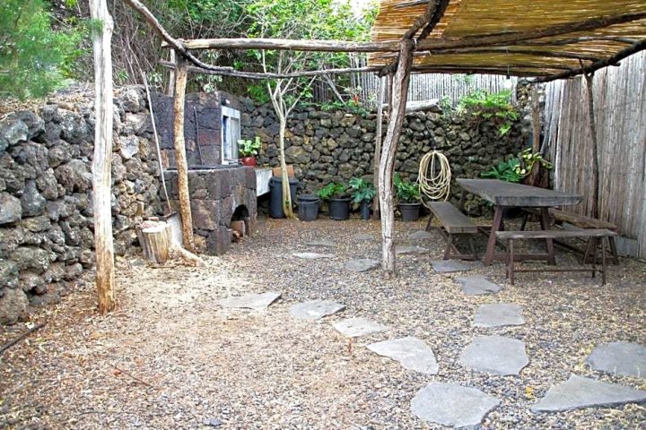 美丽岛屿萨拉萨尔乡村民宿(Casa Rural Salazar by Isla Bonita)