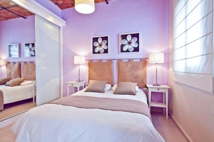 巴塞罗那格拉西亚家居装饰公寓式酒店(Apartments Barcelona & Home Deco Gracia)