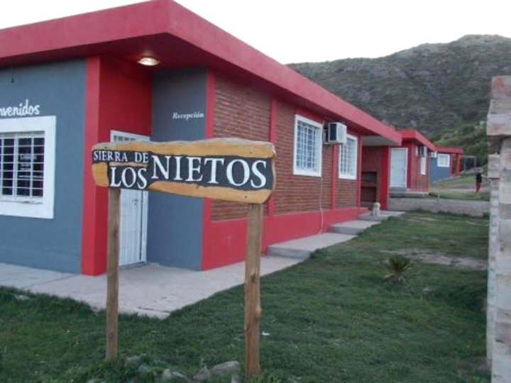 尼埃托斯公寓(Sierras de Los Nietos)