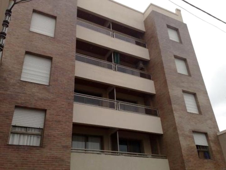 福斯蒂诺阿连德公寓(Apartment Faustino Allende)