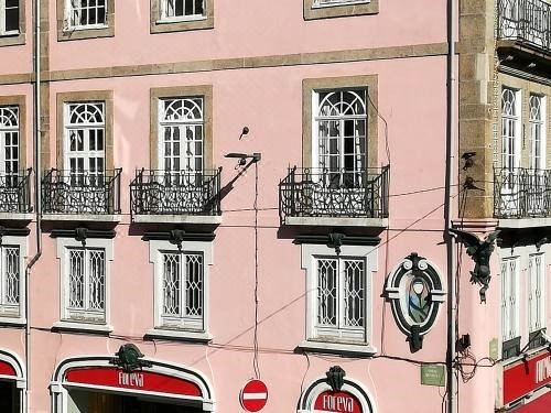波尔图教士威乐客房旅馆(Clérigos Ville Porto Rooms)