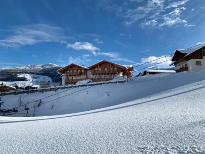 La Montana - Ski & Hiking Lodge