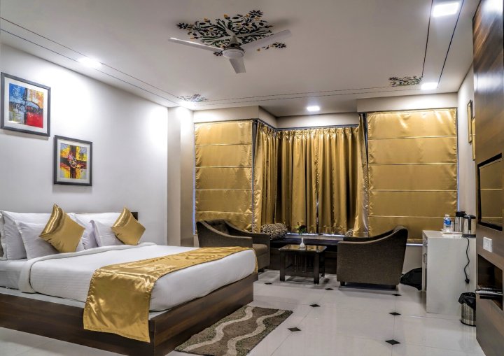 乌代布尔翠鸟酒店(Hotel Kingfisher Udaipur)