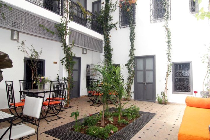 簕杜鹃庭院酒店(Bougainvillea Riad)