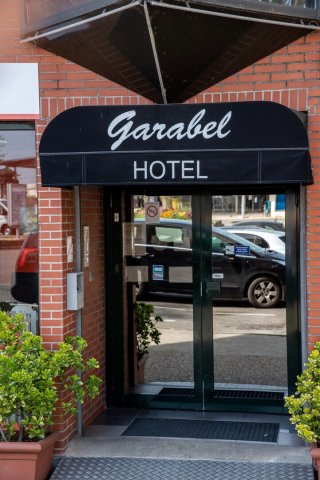 加拉贝尔酒店(Hôtel Garabel)