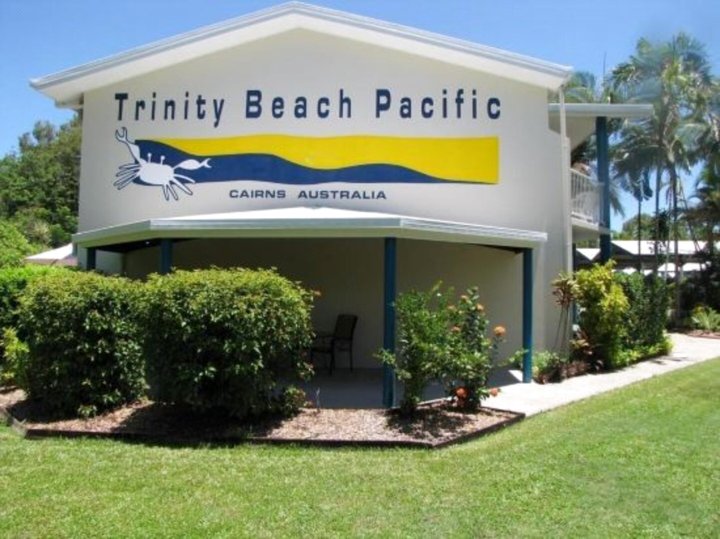 太平洋三一海滩酒店(Trinity Beach Pacific)