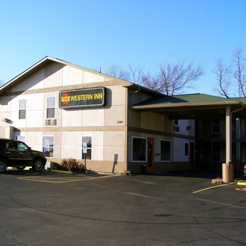 福斯特韦斯特凯瑟维利旅馆(First Western Inn Caseyville)