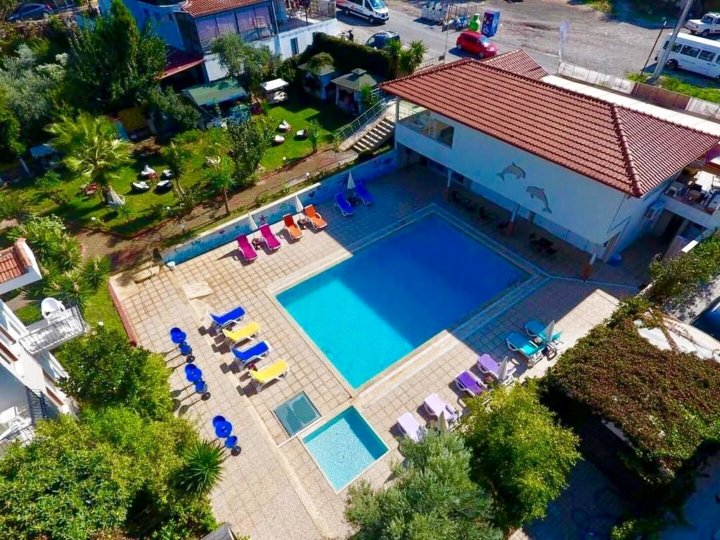 厄吕代尼兹尤纳斯酒店(Yunus Hotel Ölüdeniz)