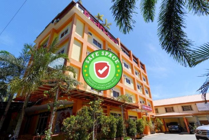 红多兹Plus酒店@巴拉望马纳洛延长路(RedDoorz Plus @ Manalo Extension Palawan)