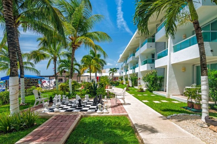 埃尔西德拉塞瓦海滩酒店(El Cid La Ceiba Beach)