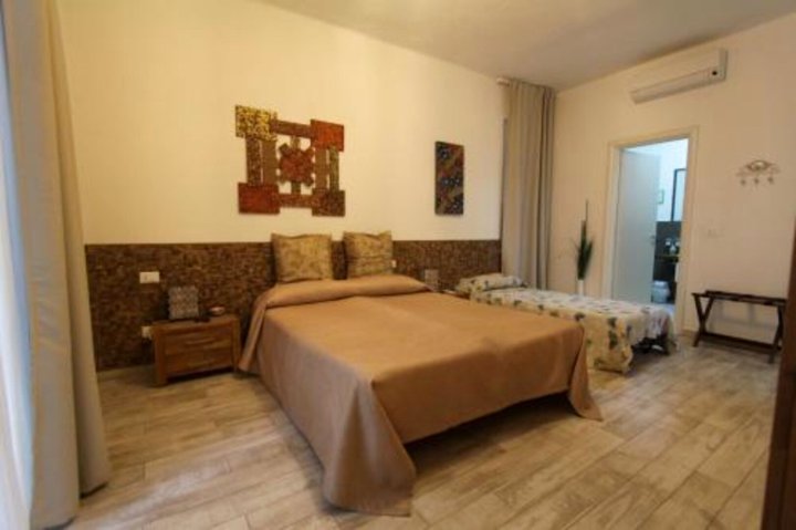 斯佩西亚度假旅馆(La Spezia Holidays' Rooms)