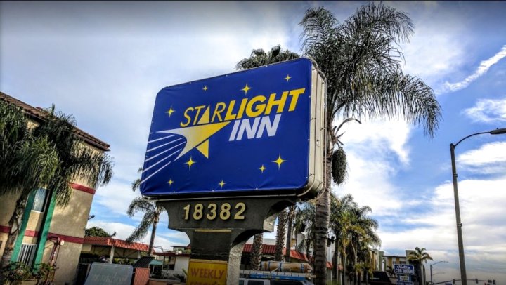 亨廷顿海滩星光酒店(Starlight Inn Huntington Beach)
