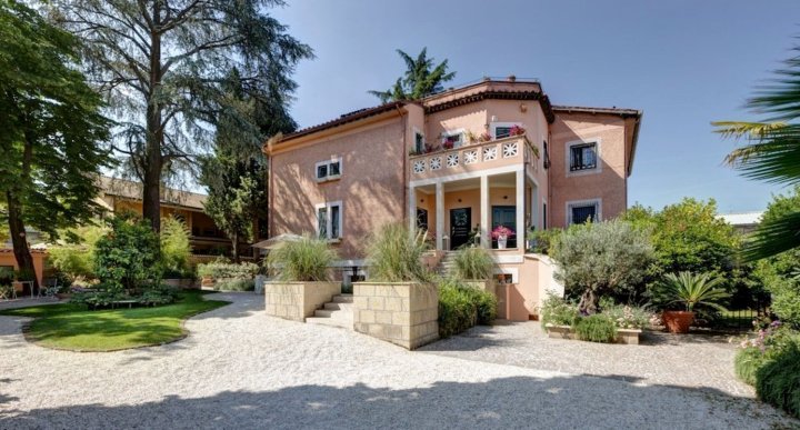 阿匹亚安提卡度假村(Appia Antica Resort)