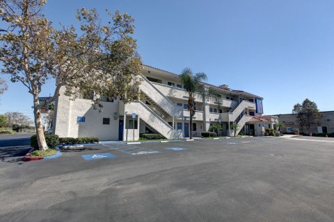 洛杉矶6号汽车旅馆 - 贝尔弗劳尔(Motel 6-Bellflower, CA - Los Angeles)