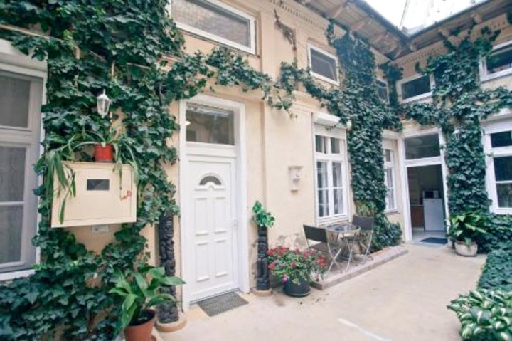 布达佩斯绿洲旅馆(OASIS Guest House Budapest)