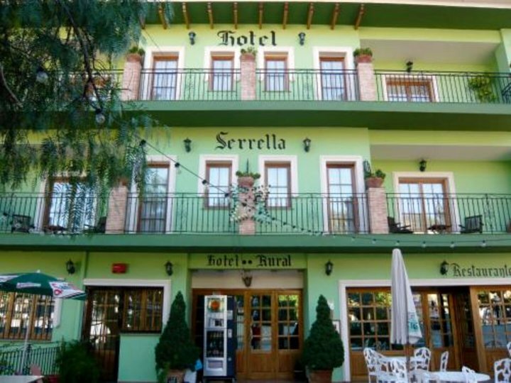 路拉尔瑟里拉酒店(Hotel Rural Serrella)