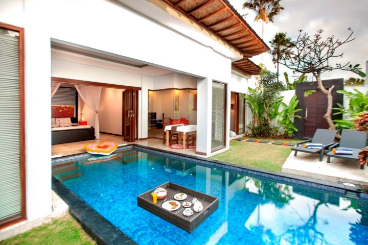 亚摩尔巴厘岛别墅及温泉度假酒店(Amor Bali Villas & Spa Resort)