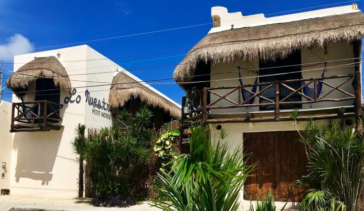 图兰洛内斯特小酒店(Lo Nuestro Petit Hotel Tulum)