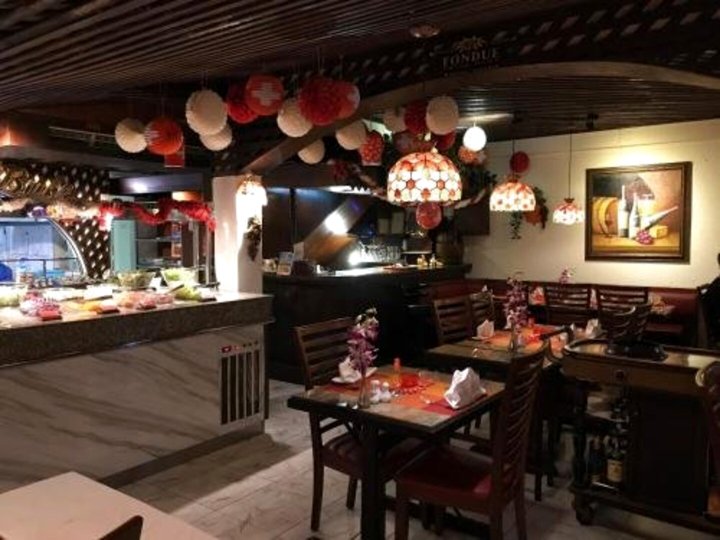 瑞士食品餐厅及酒店(Swiss Food Restaurant and Room for Rent)