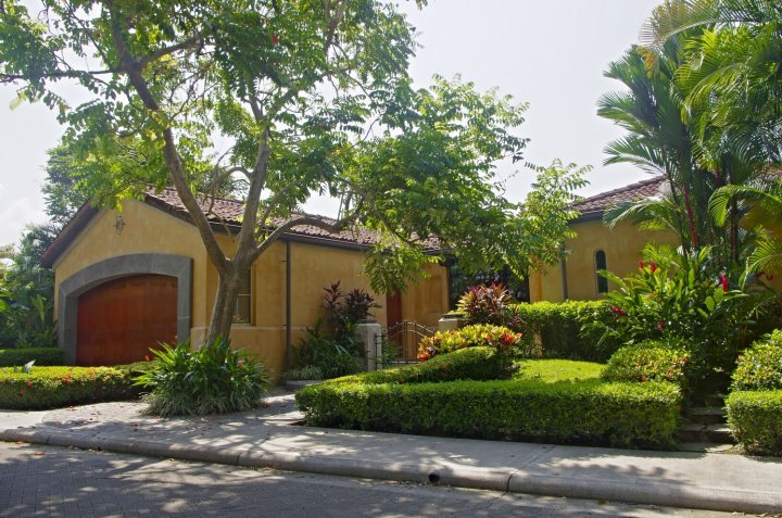 珍珠别墅酒店(Villa La Perla)