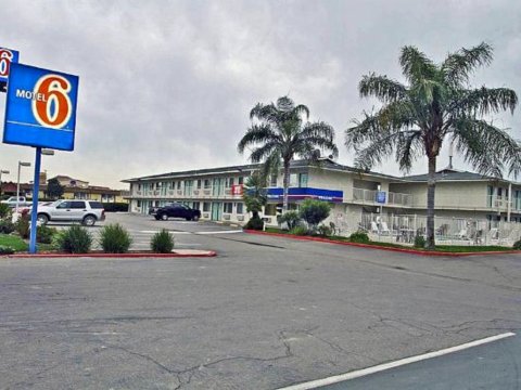 图莱里6号汽车旅馆(Motel 6-Tulare, CA)