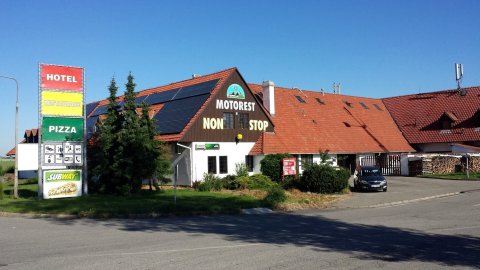 罗赫伦卡奥斯特利兹汽车旅馆(Motorest a Motel Rohlenka Austerlitz)