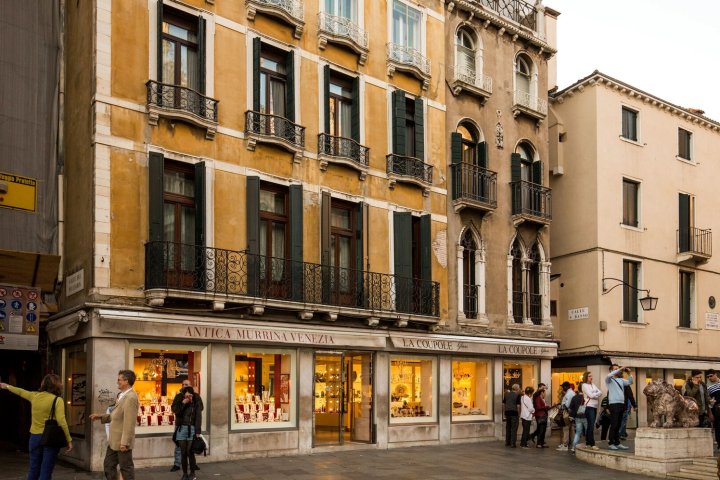 圣马可广场瑞莱斯酒店(312 Piazza San Marco)