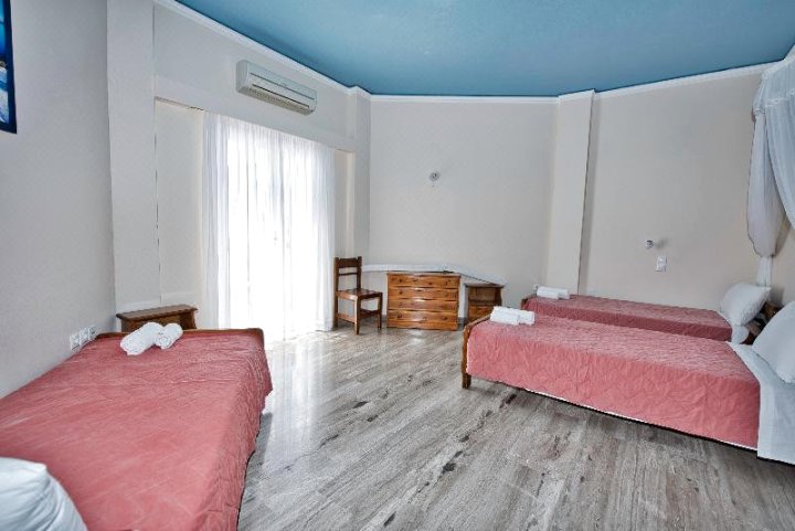 卡拉莫雷格寇斯尼古斯别墅公寓(Villa Nikos Karamolegkos)