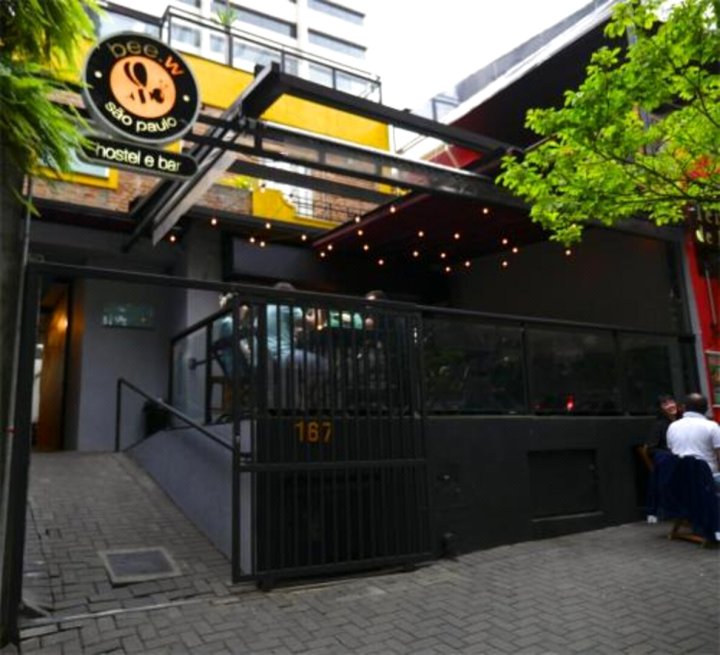 Bee.W 青年旅舍暨酒吧(Bee.W Hostel & Bar)