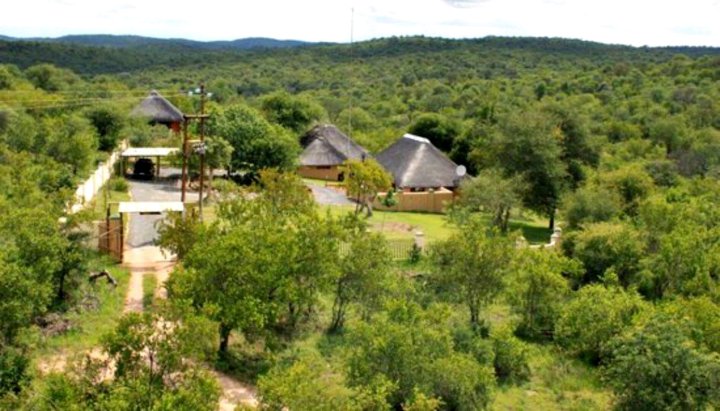 慕威蒂树丛旅馆(Muweti Bush Lodge)