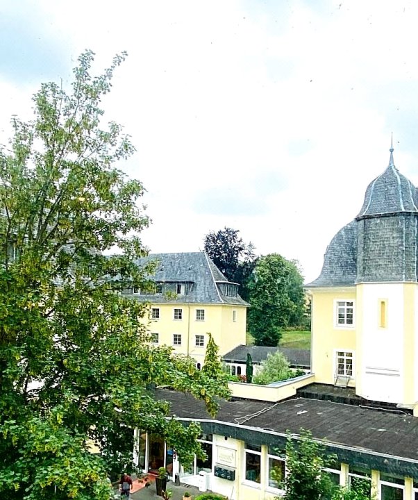 瓦伦堡古堡酒店(Schlosshotel Domäne Walberberg)