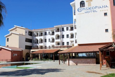埃皮斯科皮亚纳酒店(Episkopiana Hotel and Sports Resort)