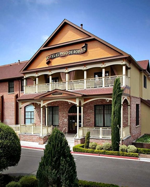 帕索罗布尔斯酒店(Paso Robles Inn)