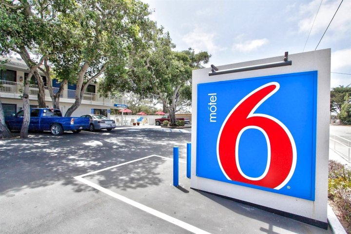 蒙特利北弗里蒙特街6号汽车旅馆(Motel 6-Monterey, CA)