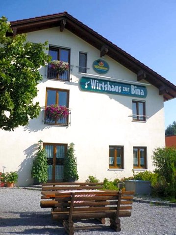 威特绍泽比纳酒店(Wirtshaus Zur Bina)