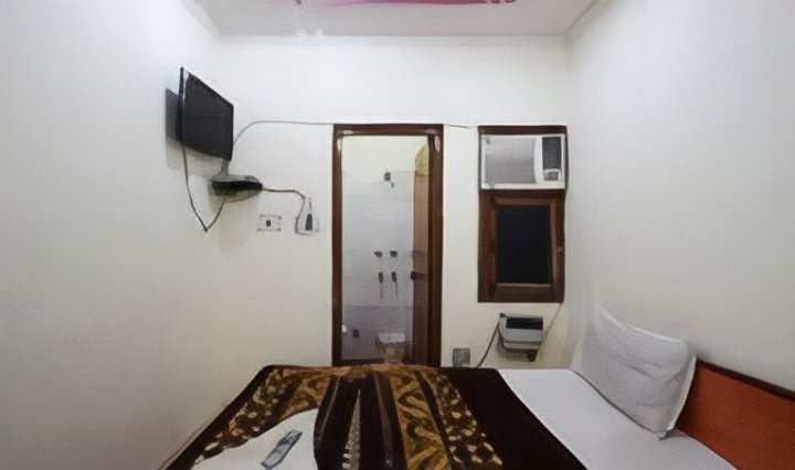 Maruti Guest House