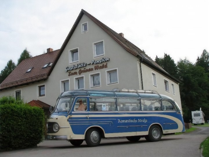 兹乌木格鲁恩沃尔德宾馆(Pension Zum Grünen Wald)