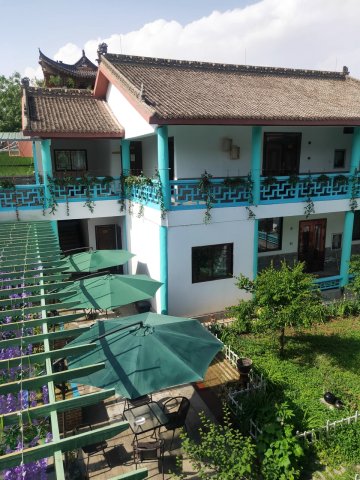 云上花开酒店民宿(平泾路分店)