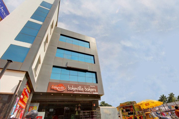 OYO 11670 Hotel Vishnu Priya Residency